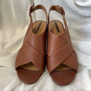Brand new Clark’s Deva Jane tan leather heeled sandals